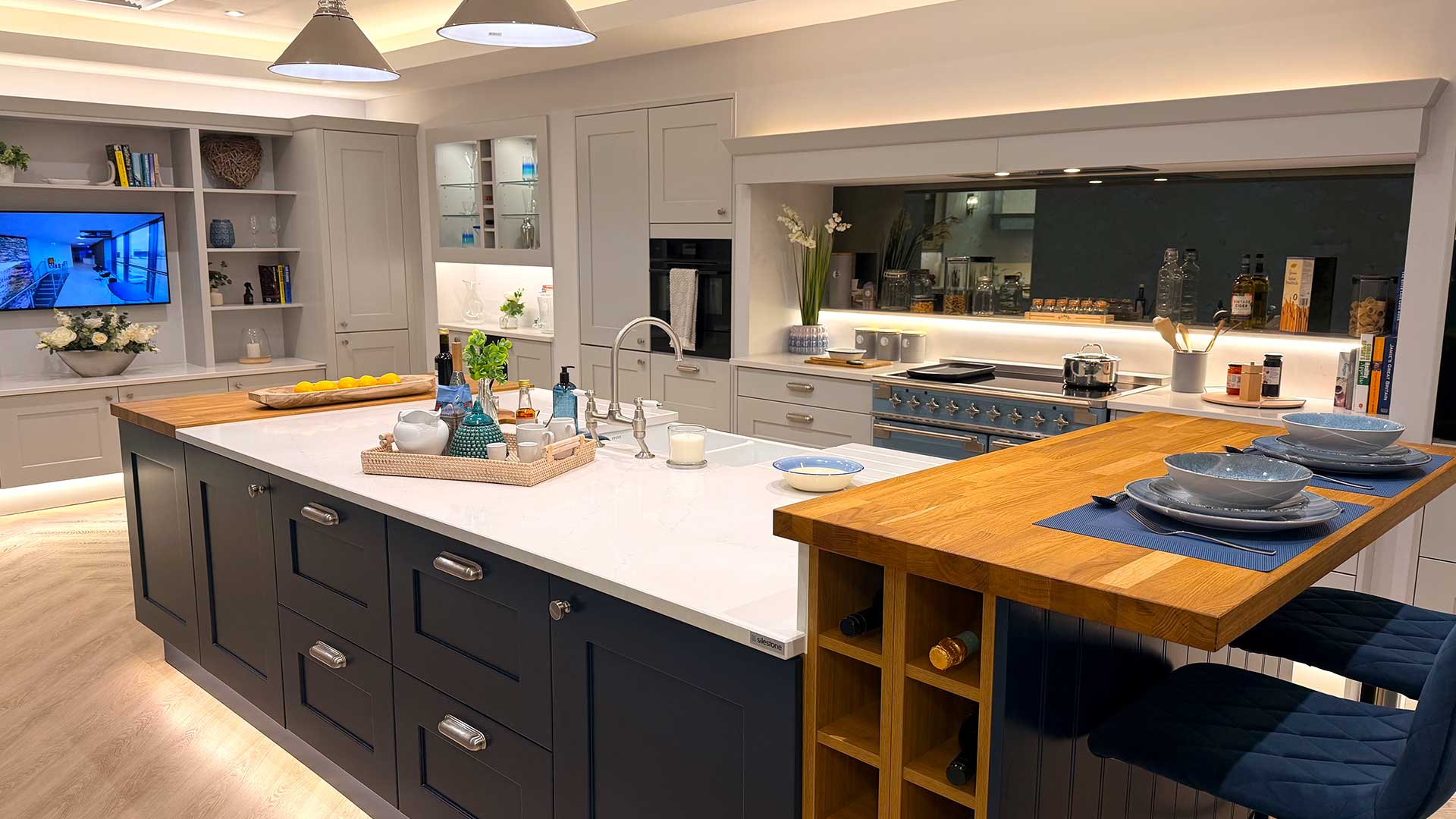 Stanbury Painted Dove Grey & Cobham Blue